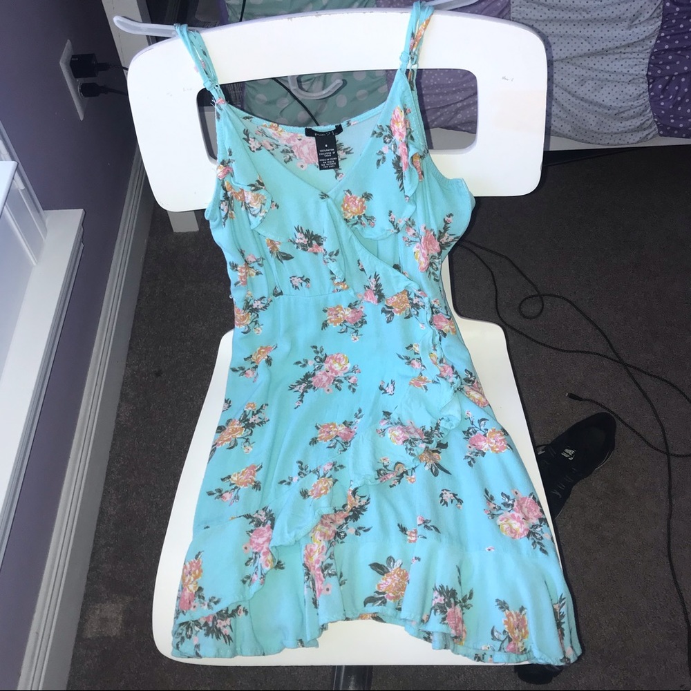 Super Cute Floral Dress!!